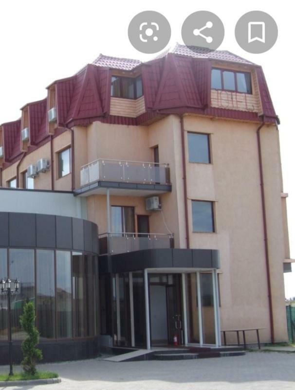 Plaisir Hotel Ploiesti Luaran gambar